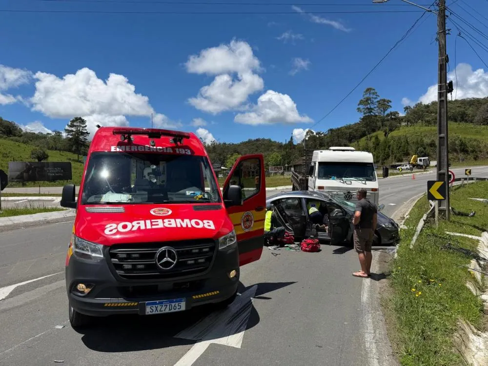Acidente na Br 280 deixa motorista em estado grave